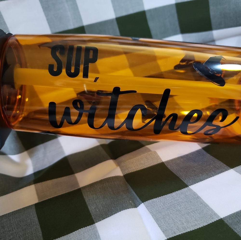 Camelbak tumbler Sup Witches
